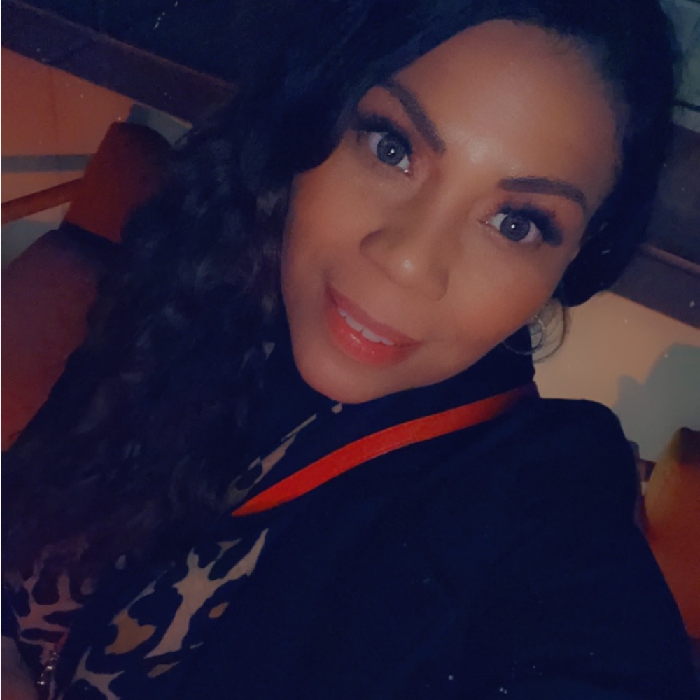 Meet your Posher, Cristina